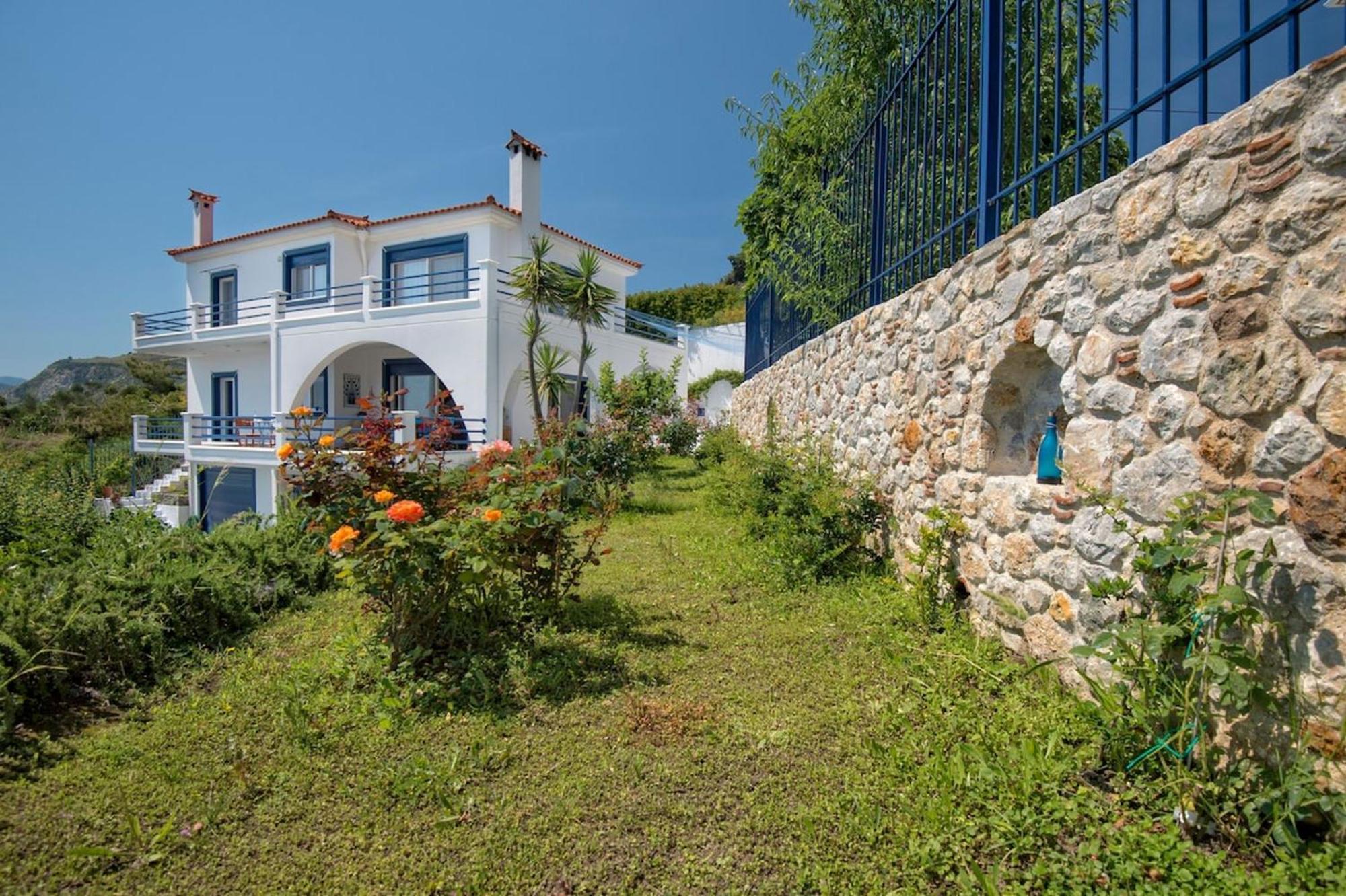 Blue Dream Seaside Villa With Superb Sea Views 凯米 外观 照片