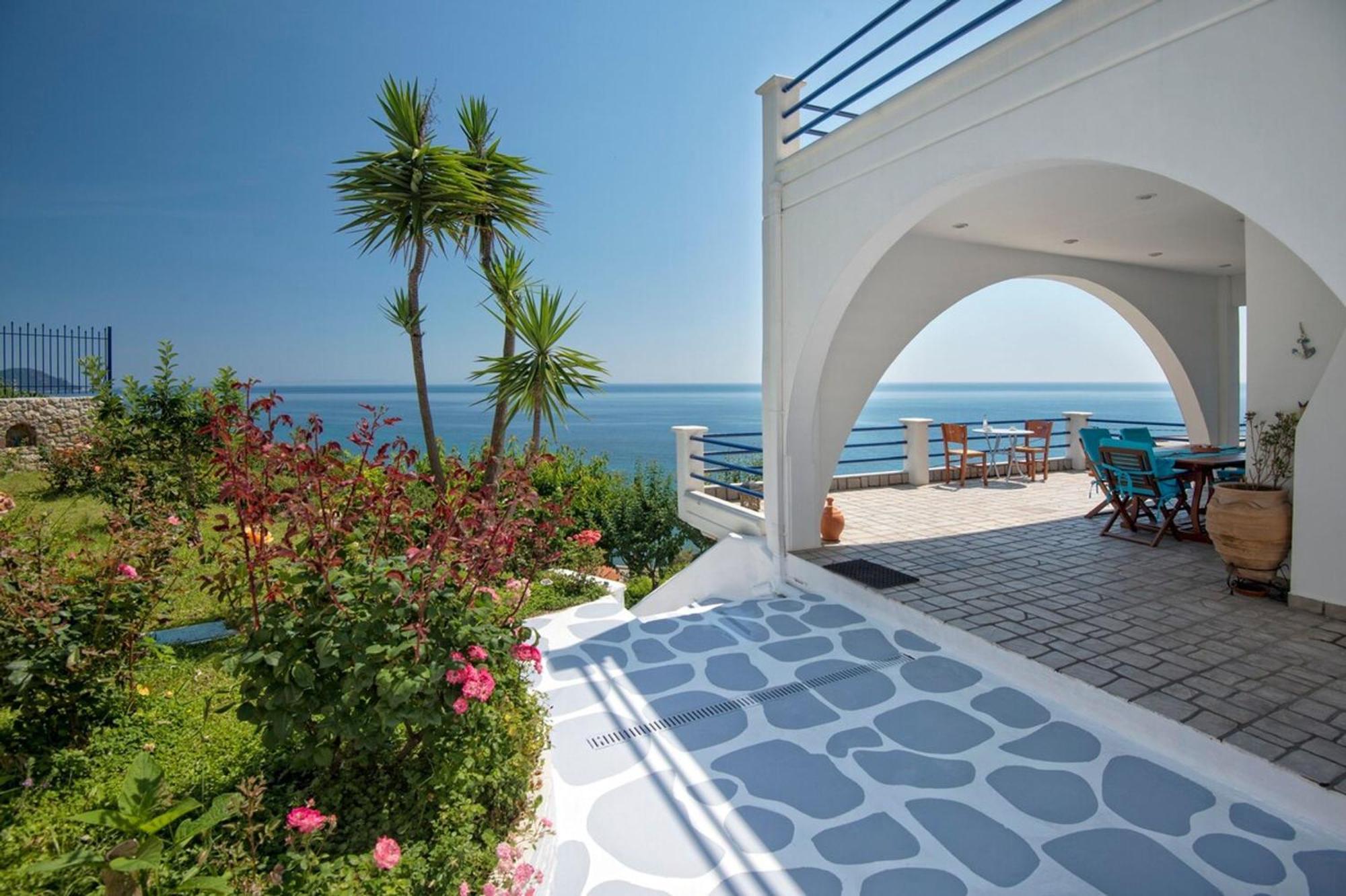 Blue Dream Seaside Villa With Superb Sea Views 凯米 外观 照片